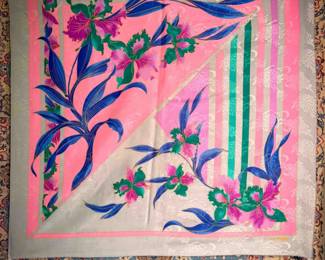 La Vilella Silk Scarf – Pink & Silver Floral Design
