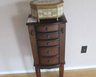 Jewelry Chest, Drawers & Side Compartments