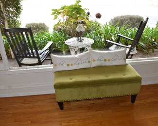 Living Room/Front Porch Overview