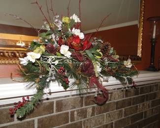 A beautiful floral centerpiece