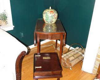 Side table, and that book table making another rare apperance