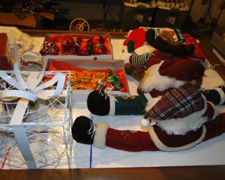 Let's all do the splits with Santa