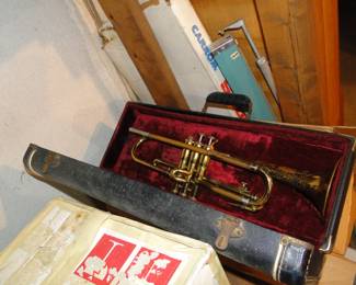 Trumpet in the original case