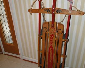 Vintage sled, Paris Champion