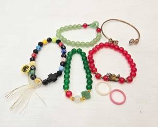 568  Costume Jewelry 