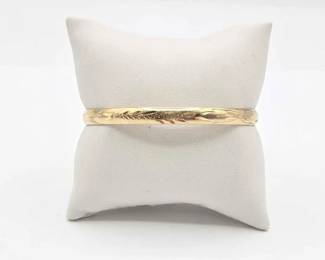 376 10k Gold Bangle Bracelet, 9.5g