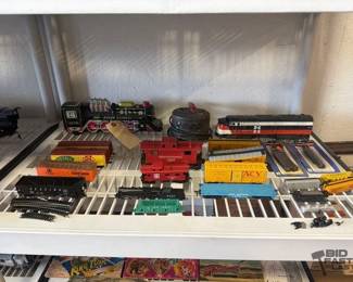 1068 Train Collection