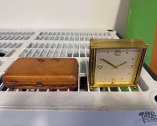 2062 Aimor FM AM Radio, Bailey Banks Biddle Clock