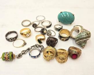 564 Costume Jewelry