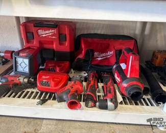 1050 Milwaukee Power Tools with Bag
