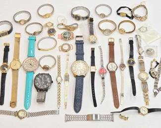 626 Approx. 39 Watches