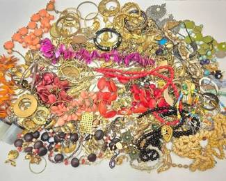 560 Costume Jewelry