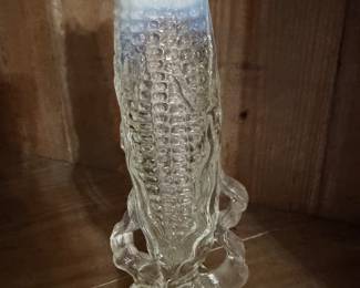 Fenton corn vase