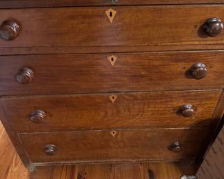 wonderful antique 4 drawer chest