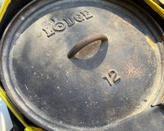 Lodge dutch oven with carrier