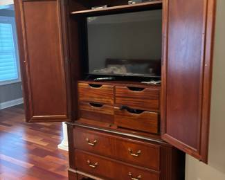 ETHAN ALLEN WARDROBE