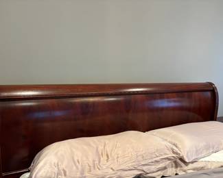 ETHAN ALLEN KING SLEIGH BED