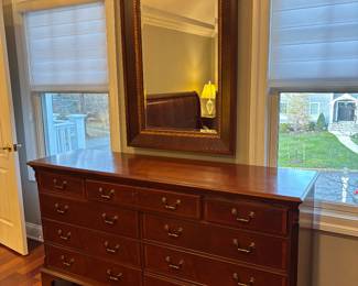 ETHAN ALLEN DRESSER W/MIRROR
