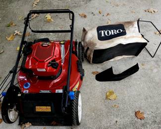 Toro Lawnmower with bag