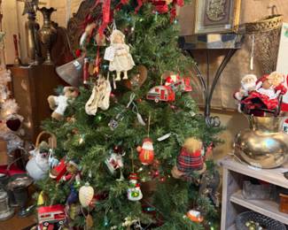 Many beautiful vintage ornaments