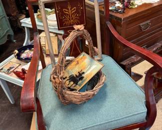 vintage chair, basket, pretty vanity