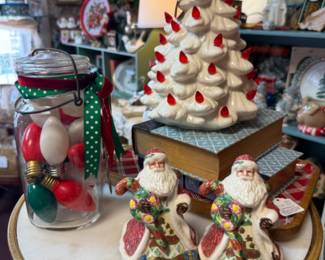 vintage Christmas, santas, ceramic nostalgic Christmas tree decoration