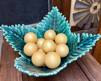 Rare Haeger extra large made in USA Holly leaf  decorative centerpiece bowl  #265