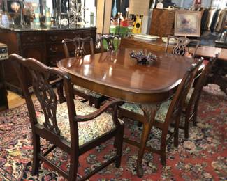 Vintage Mahogany dining table & 6 chairs