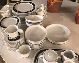 Vintage Studio international, Japan, sophistication pattern, service for 12