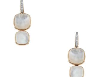 "Discover the exquisite Pomellato Nudo earrings, a perfect blend of modern elegance and luxury. Crafted from 18k rose gold, these stunning earrings are adorned with lustrous mother of pearl, sparkling topazes, and brilliant diamonds. With a width of 1.2 cm and a length of 3.3 cm, they are designed for pierced ears and weigh 13.3 grams, making them both bold and comfortable to wear. The unique design showcases stacked square-shaped stones, beautifully highlighted by embedded diamonds in the hooks, perfect for a sophisticated look.

Victorins Auctions will coordinate all domestic and international shipping. Please allow approximately 10–15 business days for processing. Certain items may require additional handling time depending on their location, origin, or special packaging requirements. By registering for or placing a bid in a Victorins auction, you confirm that you have reviewed, understood, and agreed to our Shipping, Payment, and Auction Policies."
