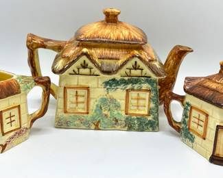 Vintage Keele Street Pottery Co English Hand Painted Tea Set: Teapot, Creamer & Sugar Bowl
Lot #: 48