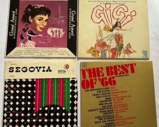 Over 30 Vinyl Records, Mostly Classical
Lot #: 43