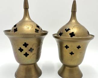 Pair Vintage Brass Incense Burners & Indian Snake Charmer Figurine (can Also Be Used For Incense)
Lot #: 74