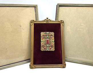 Vintage Indian Zardozi Wall Art & 2 Vintage Frames
Lot #: 123