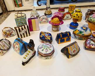 Hand painted Limoges trinket boxes. Highly collectibles and great Christmas gifts!