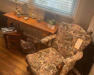 Foyer table, Antique Chair