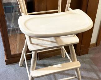 VINTAGE HIGH CHAIR.
