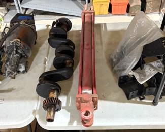 NEW LIFT KIT, CRANK SHFT, HYDROLIC ARM AND MORE.