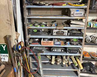 VINTAGE CB RADIOS, ANTIQUE CAR RADIOS AND CURRENT.