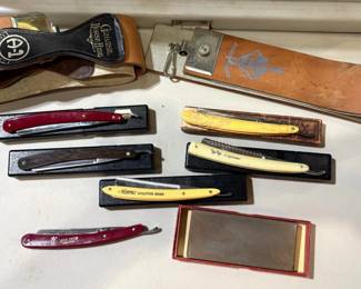 BEAUTIFUL COLLECTION OF VINTAGE STRAIGHT RAZORS AND STROPS.