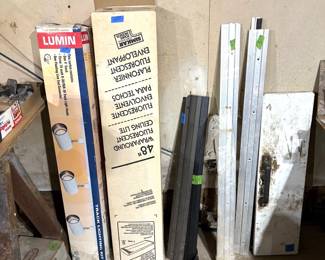 SEVERAL BRAND NEW FLUORECENT LIGHT KITS