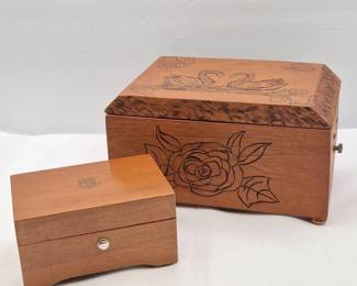 45 WoodMusicBoxesHandcraftedSwanMidCenturyThorensSwitzerland