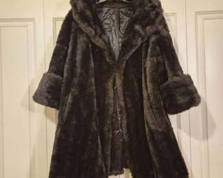 14 1950sDarkChocolateFauxFurCoatML
