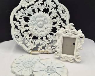 86 WhiteFloralWallDcorFrameShabbyChicStyle