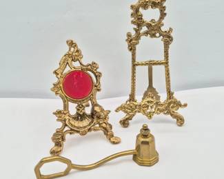 93 VintageBrassEaselsForPocketWatchesSmallPlatesSnuffer