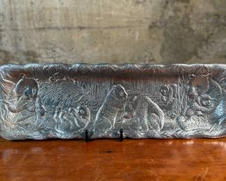 Proceeds from this lot will be donated to non-profit Salem Dogs in Marion County, Oregon. This lot features a collection of items manufactured by Arthur Court circa 1980s. Salem Dogs focus is on helping special needs dogs when their people experience extreme circumstances. Owner death, hospice, and nursing/assisted living situations are some examples that trigger the need for a new home. In addition, some people find themselves unable to afford medical bills and opt to have their dog euthanized. In those cases, Salem Dogs is often contacted and has either taken in the dog or helped the owner financially. While most of their work is in the Salem, Oregon area, this charity has helped dogs in multiple areas around North America.
