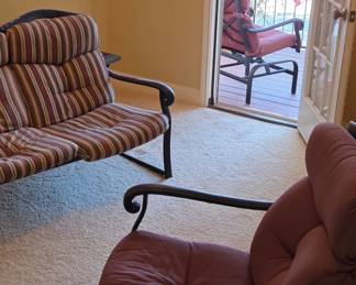 100Nov 05 2025 05 38pmavqx