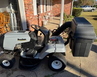 #45 - Poulon Model 271491 14.5hp 38 inch Lawn Tractor w/bagger - Brand new looking condition but need a new battery for sure. Bids start at $100 - we close bids Saturday.