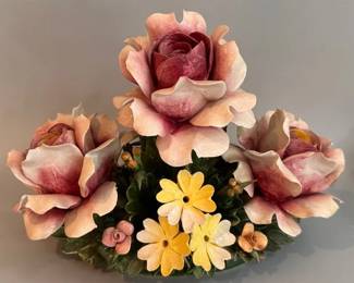 Capodimonte floral piece