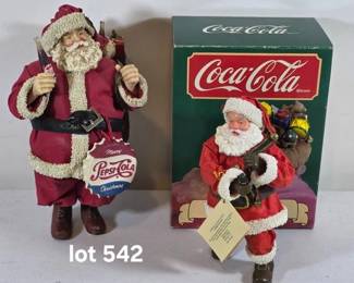 Pepsi- and Coca-Cola Santas
